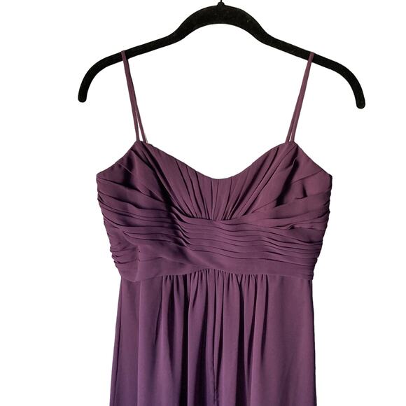David’s Bridal Pleated Maxi Bridesmaid Dress Plum Size 4-6 - Picture 2 of 9